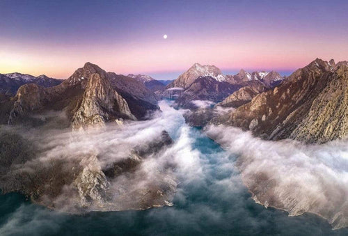 Wizard+Genius Over the Mountains Vlies Fotobehang 384x260cm 8 banen | Yourdecoration.be