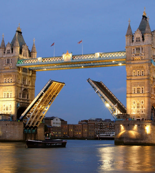 Dimex Tower Bridge Night Fotobehang 225x250cm 3 banen | Yourdecoration.be