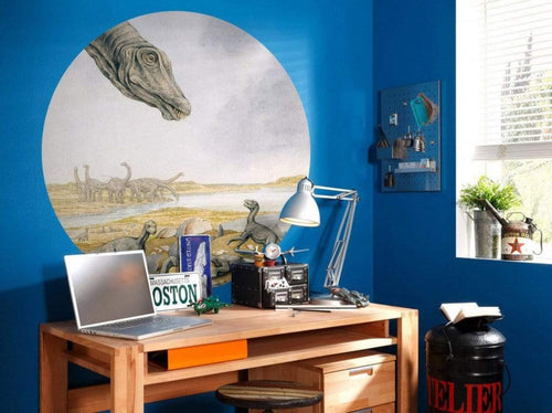 Komar Young Titanosaurs Zelfklevend Fotobehang 125x125cm Rond Sfeer | Yourdecoration.be