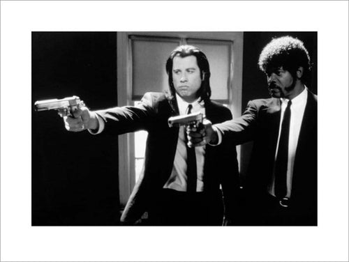 Pyramid Pulp Fiction Black and White Guns Kunstdruk 60x80cm | Yourdecoration.be